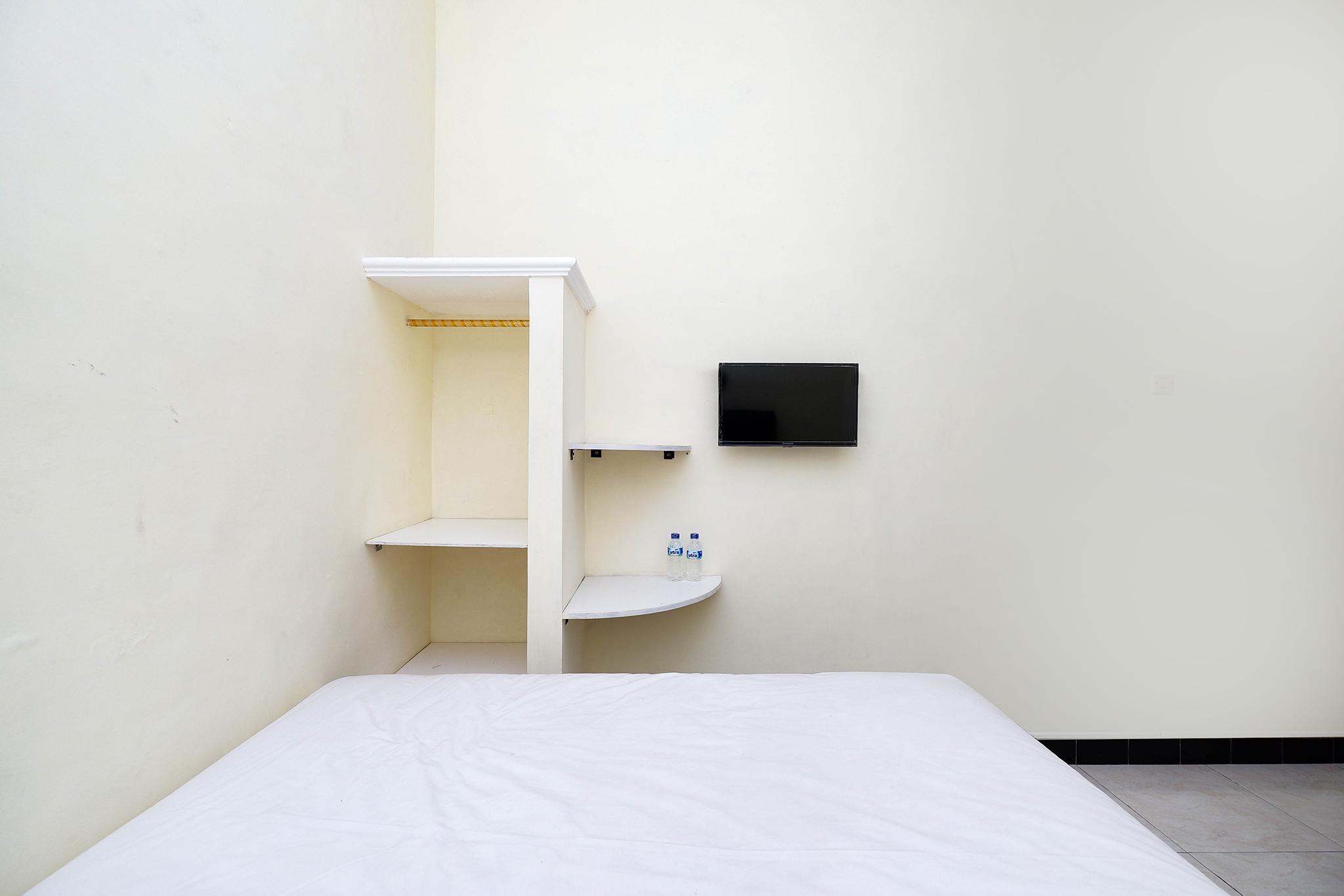 Super Oyo Capital O 2258 Santana Syariah Guest House Kartosuro Ngoại thất bức ảnh