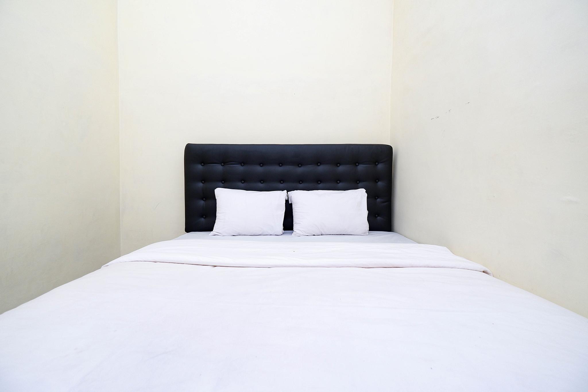 Super Oyo Capital O 2258 Santana Syariah Guest House Kartosuro Ngoại thất bức ảnh