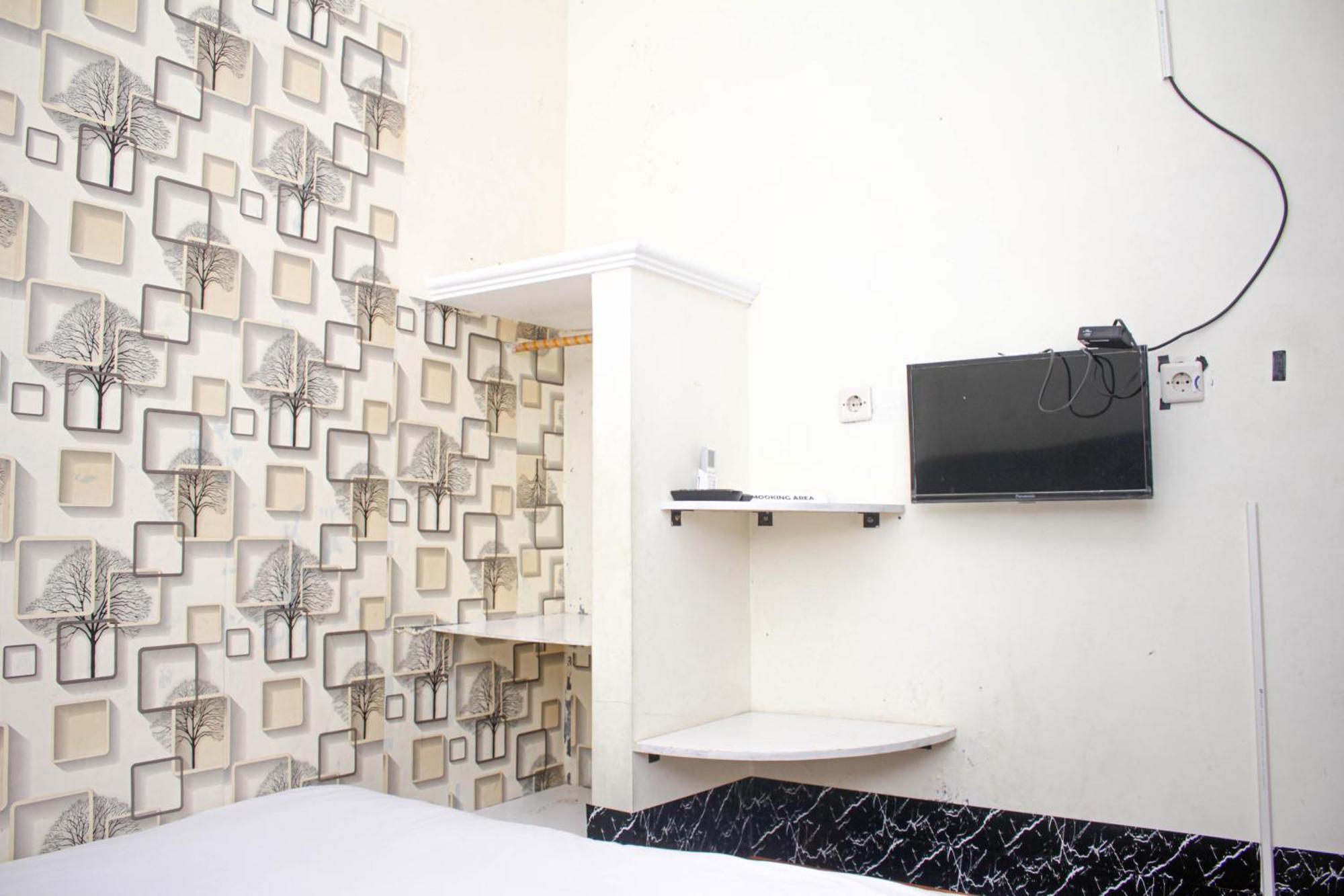 Super Oyo Capital O 2258 Santana Syariah Guest House Kartosuro Ngoại thất bức ảnh