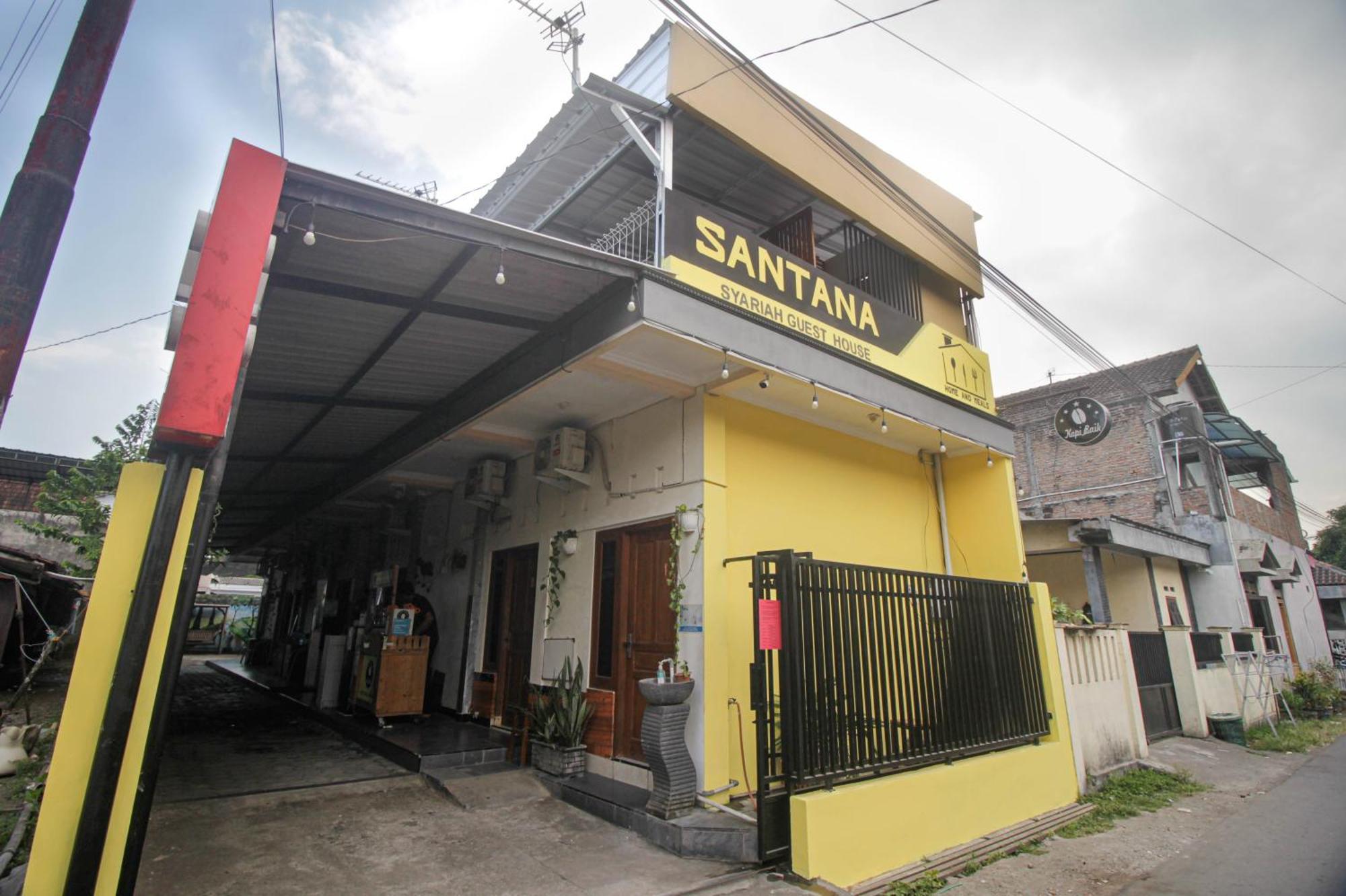 Super Oyo Capital O 2258 Santana Syariah Guest House Kartosuro Ngoại thất bức ảnh