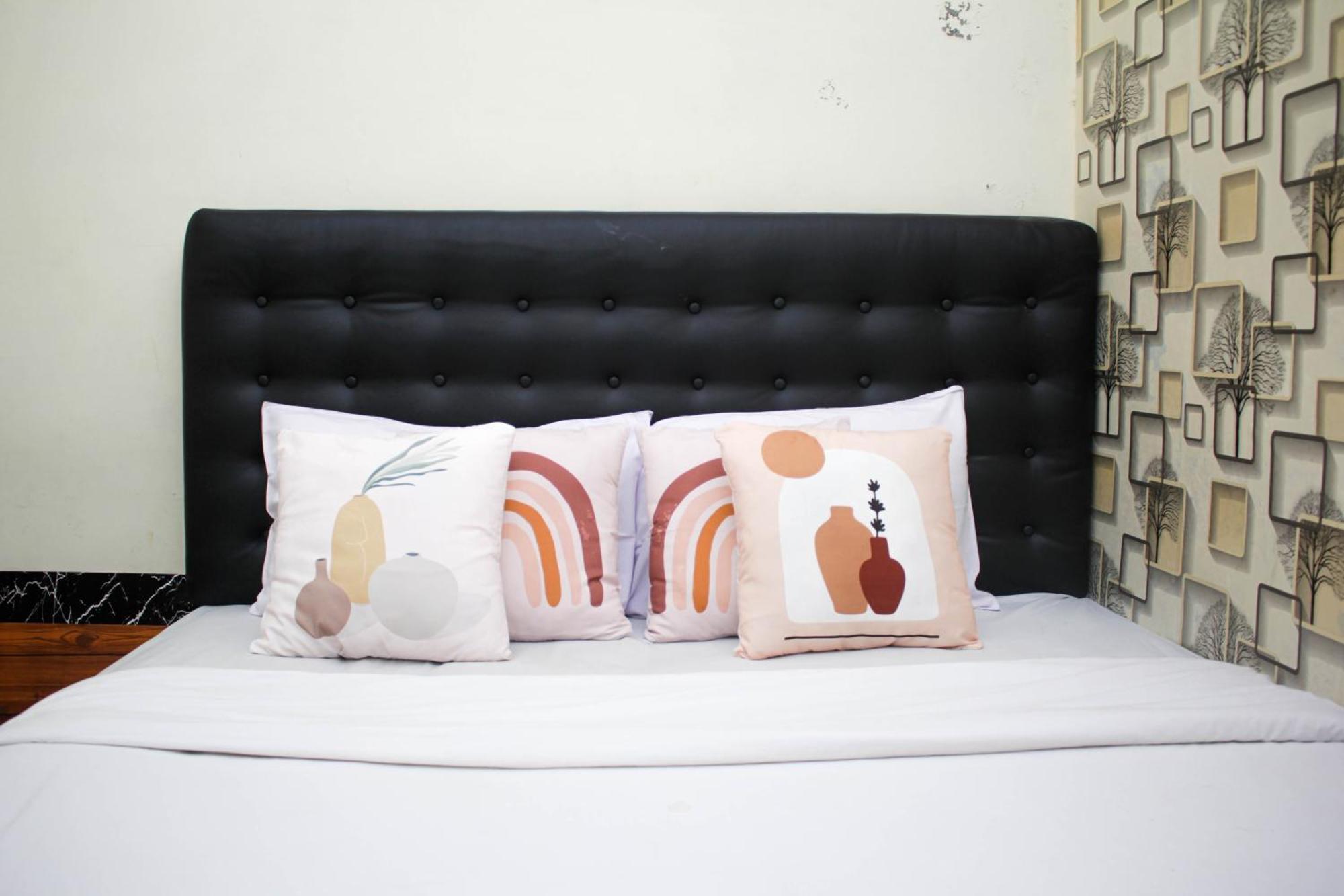 Super Oyo Capital O 2258 Santana Syariah Guest House Kartosuro Ngoại thất bức ảnh